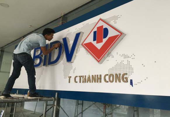 làm biển alu tại hà nội cho BIDV